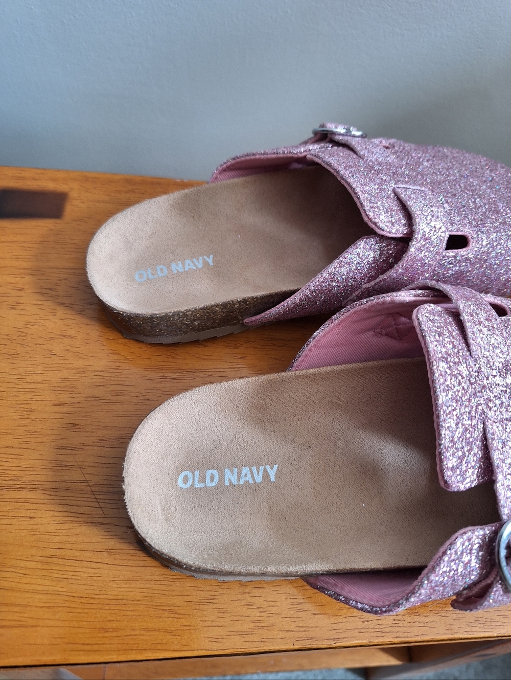 OLD NAVY Glitter Faux-Leather Buckled Clog Shoes for Girls Size 4Y - Picture 5 of 10